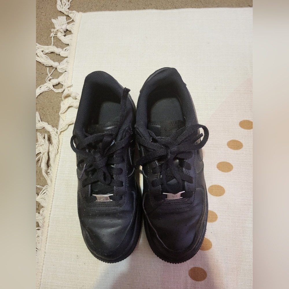 Nike Air Force 1 LE Youth Size 6.5